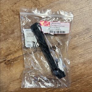 Thirty-One Black Wristlet Strap